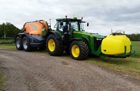 FT2000_i_JohnDeere_farve_-_Amazone_spotsproejte.jpg